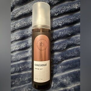 Bath & Body Works Coconut Perfume Mist — Rose Copper & White